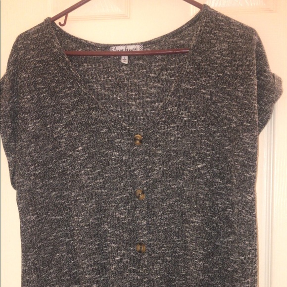 Clothes - Picture 4 of 6